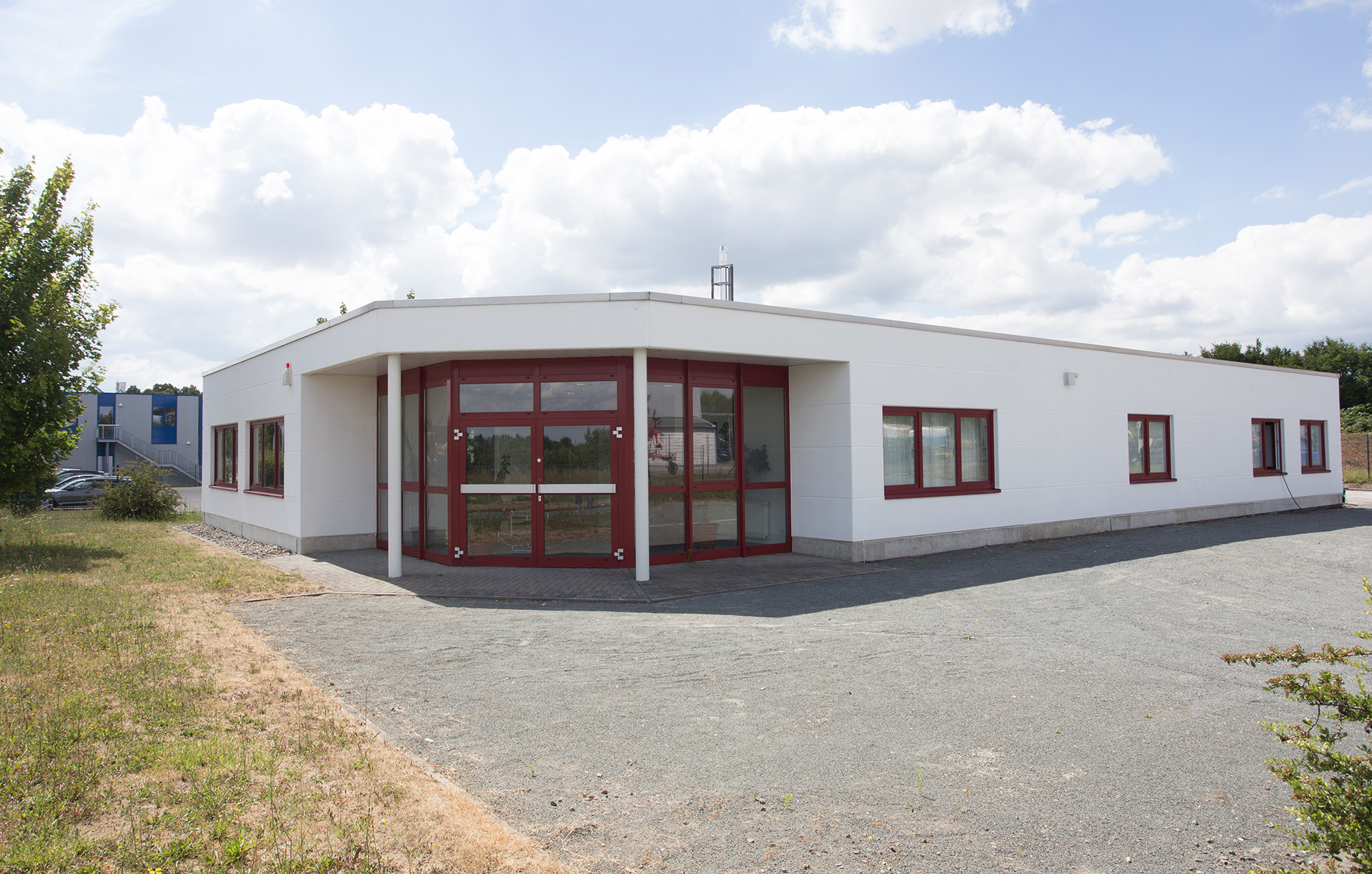 Training on products and processes: temperature control, temperature control units, vacuum systems, and spray systems – brands: Regloplas, Fondarex, Wollin, Copromec.